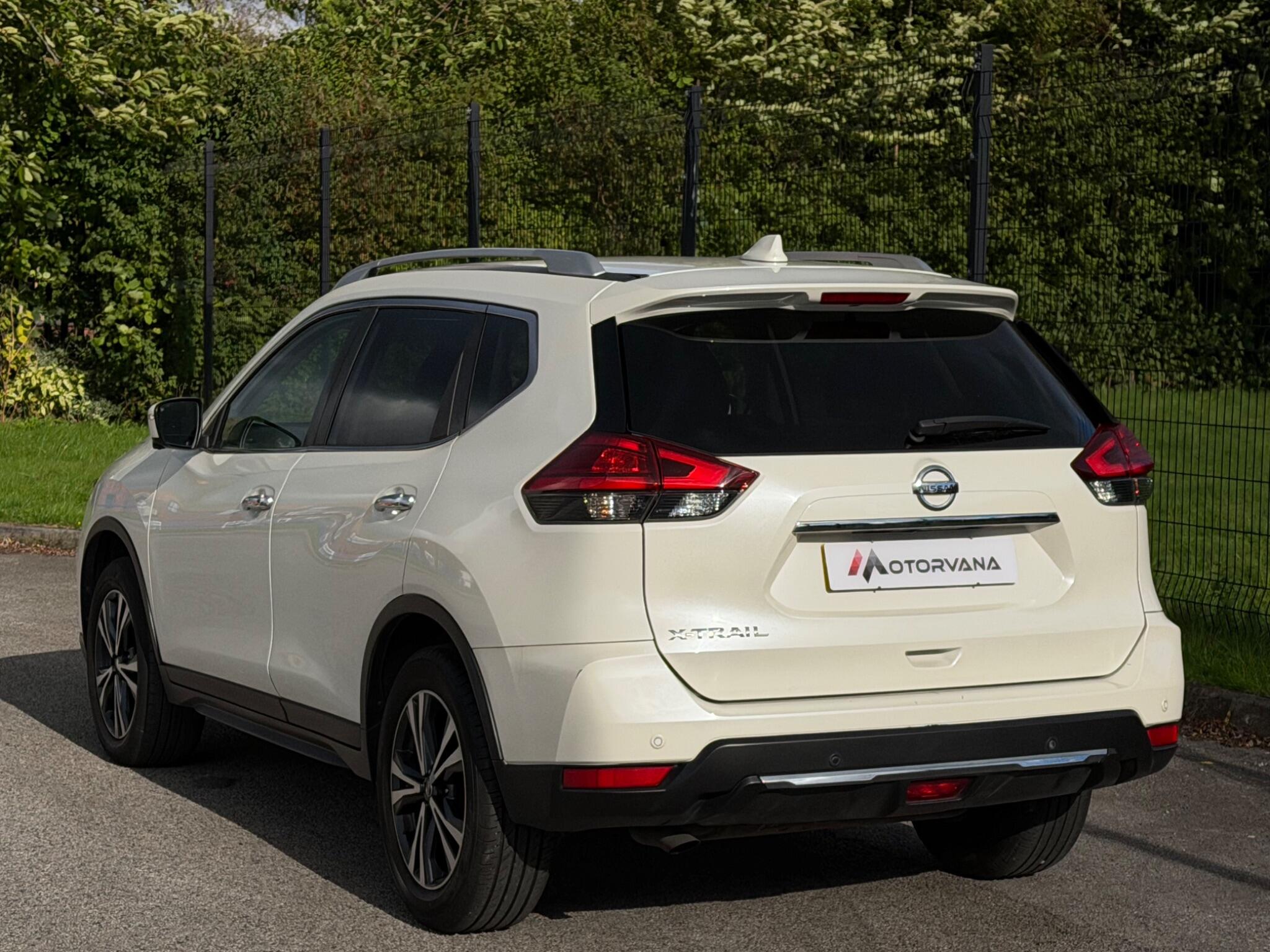Nissan X-Trail view 6