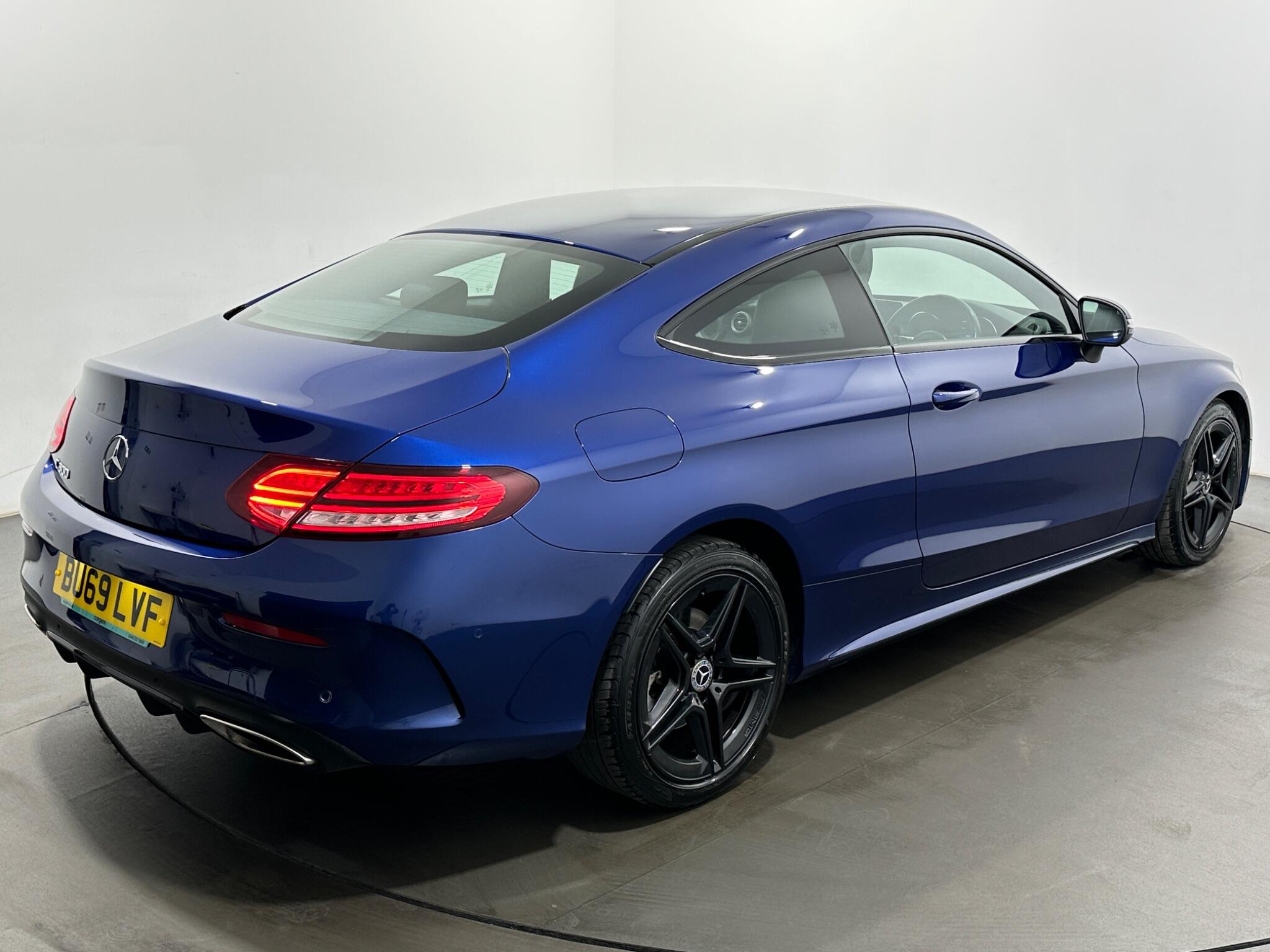 Mercedes-Benz C-Class view 48