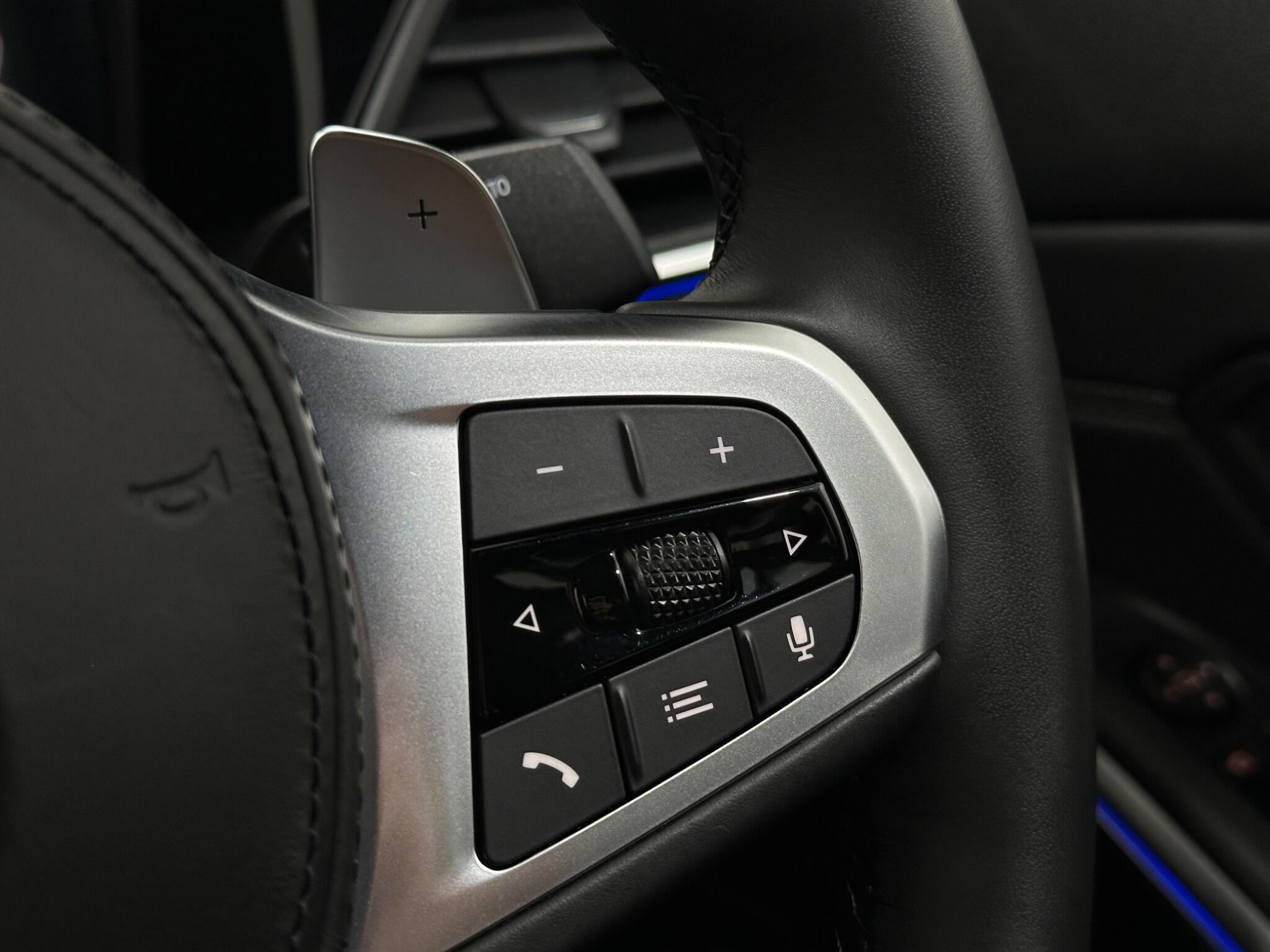 BMW 3 Series view 16