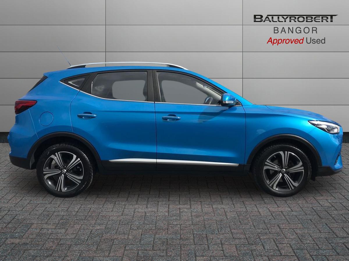 MG ZS view 9