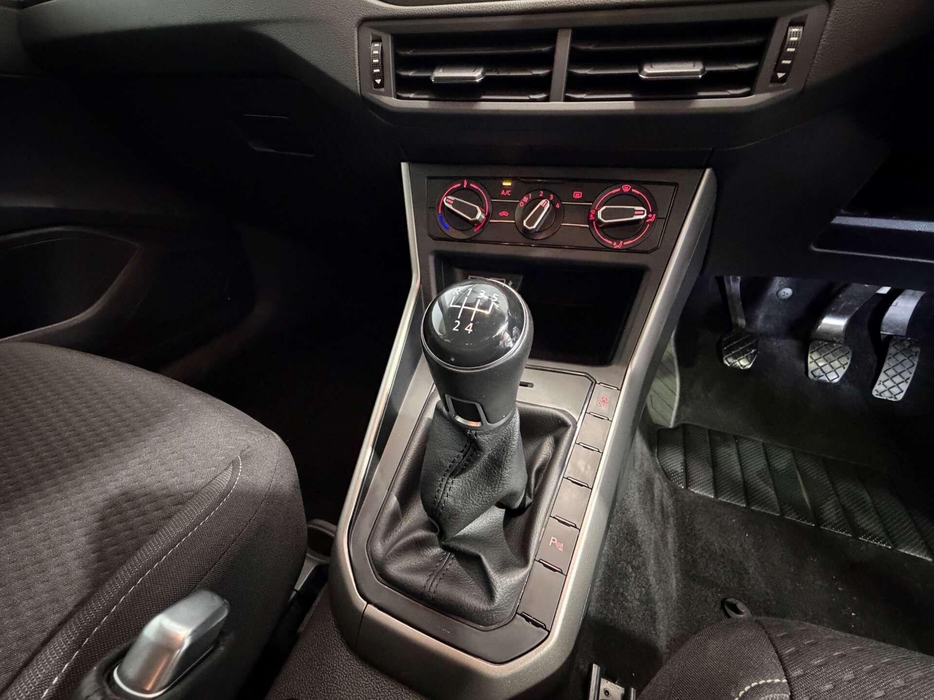 Volkswagen Polo view 32