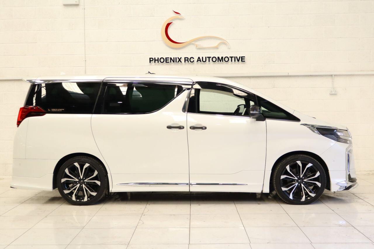 Toyota Alphard view 2