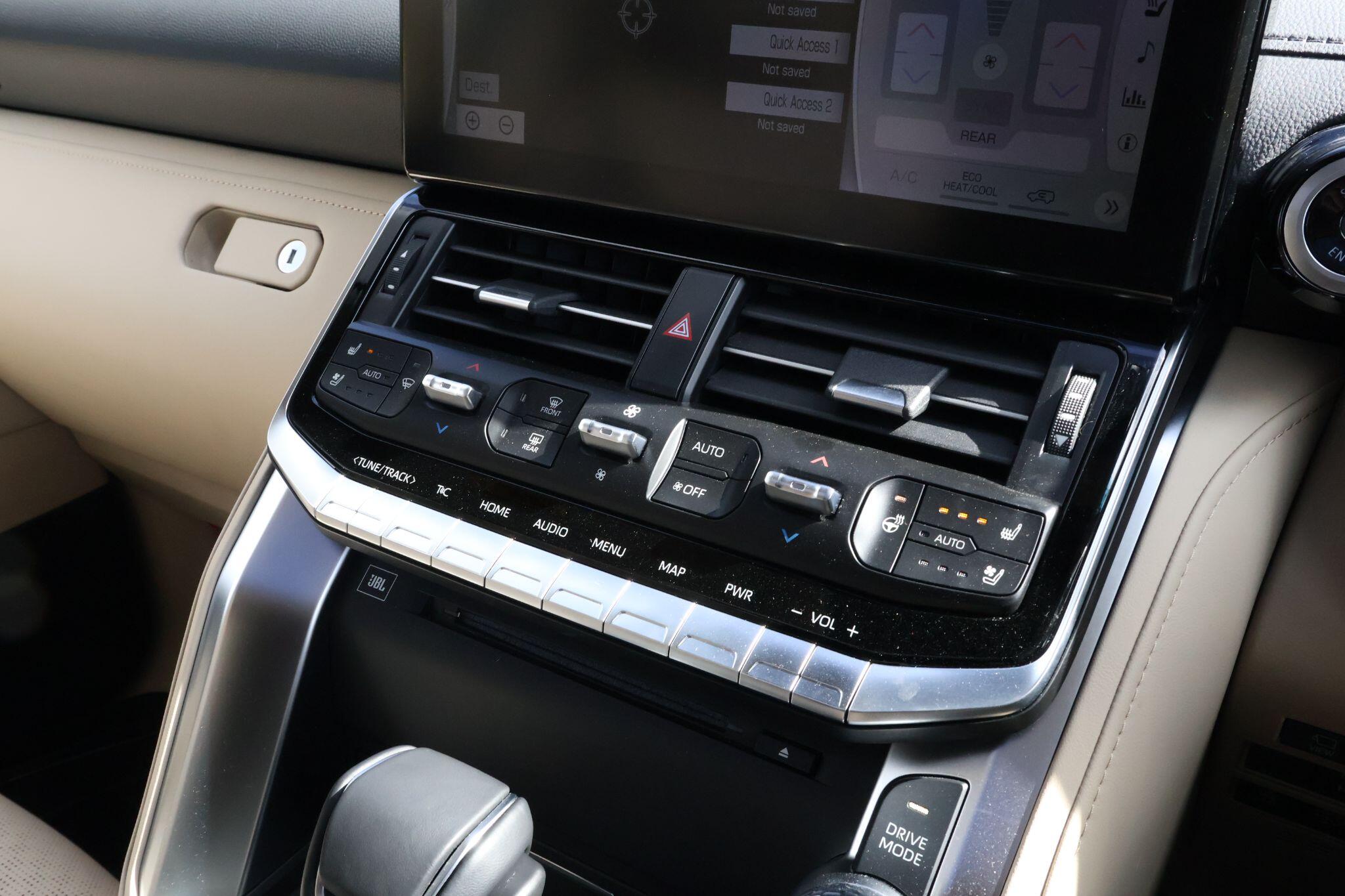 Toyota Land Cruiser view 24