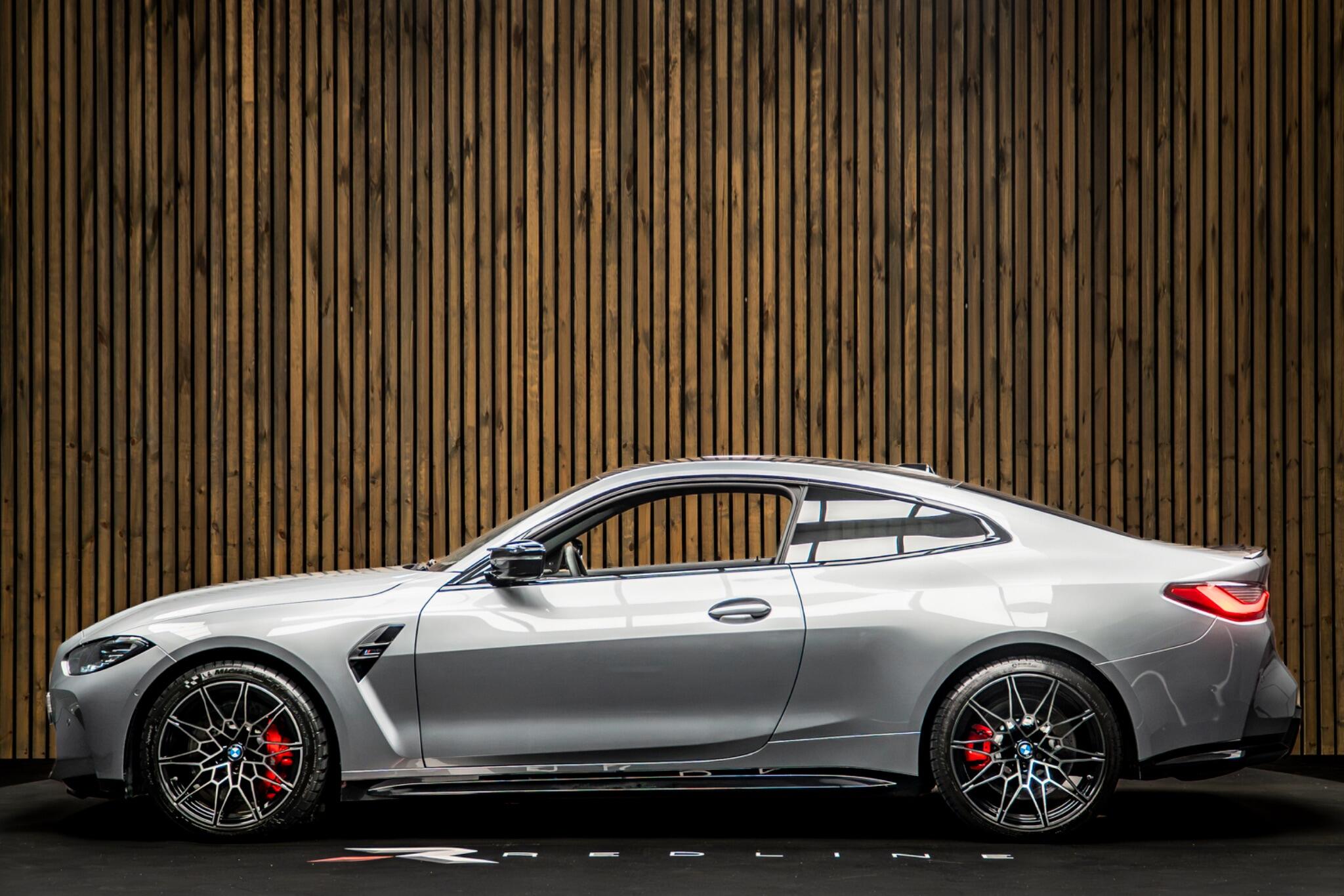BMW M4 view 7