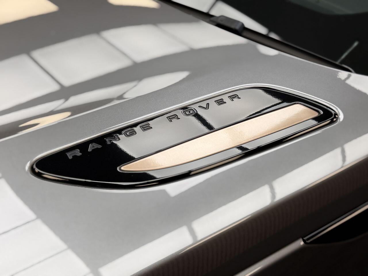 Land Rover Range Rover Velar view 17