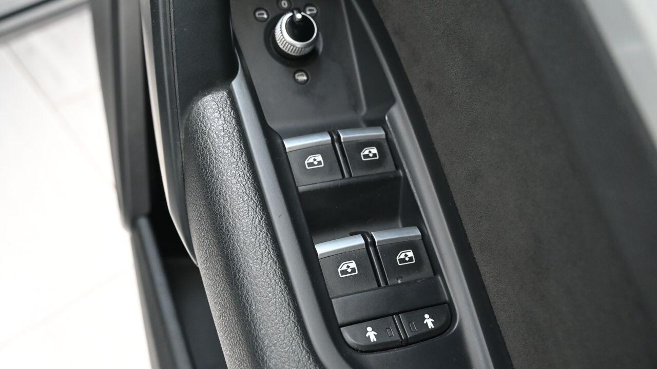 Audi Q5 view 42