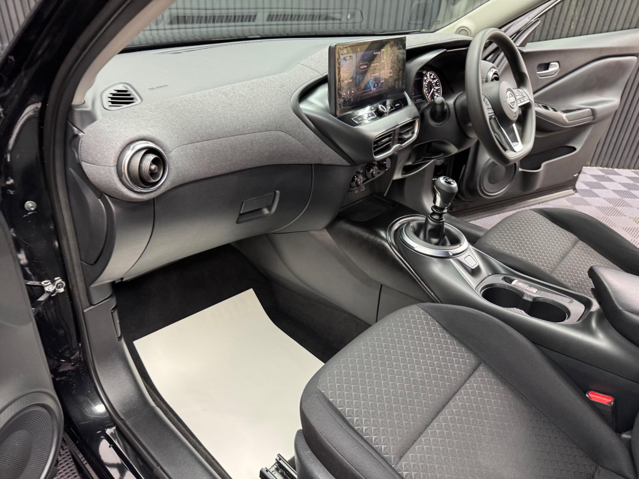 Nissan Juke view 25