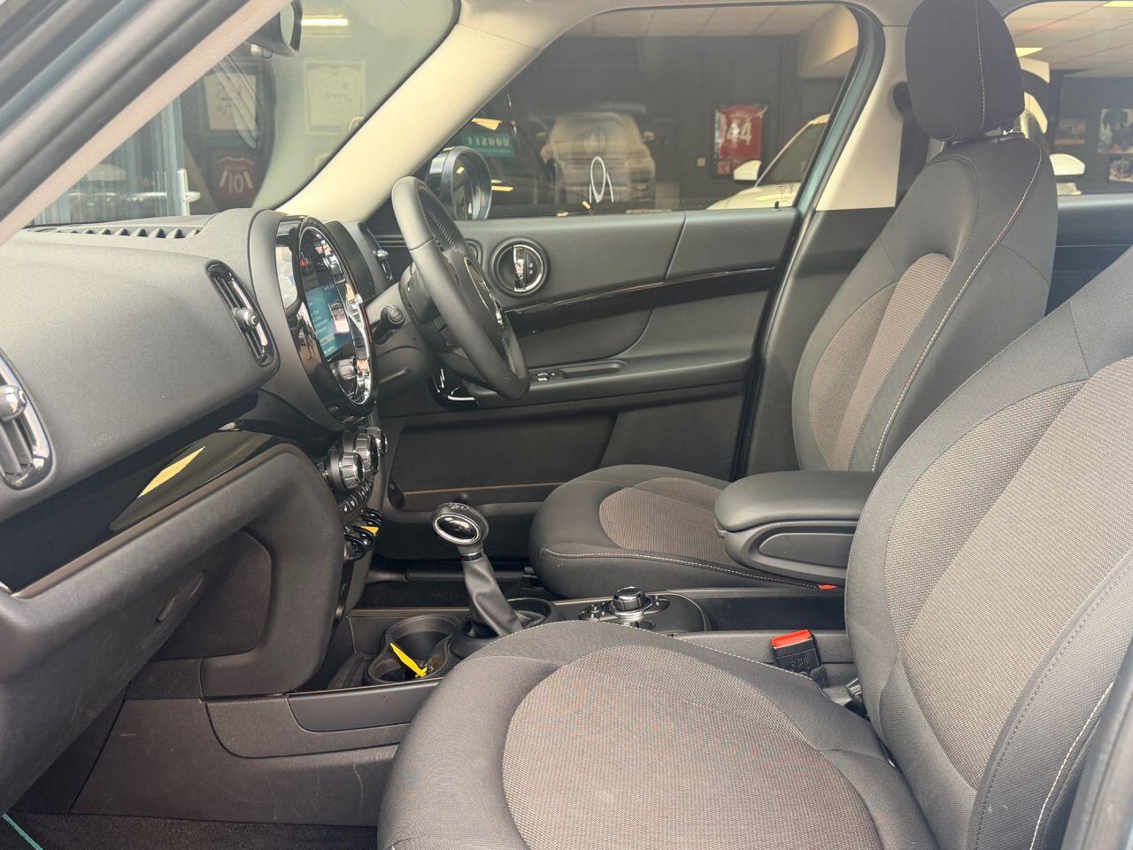 Mini Countryman view 34