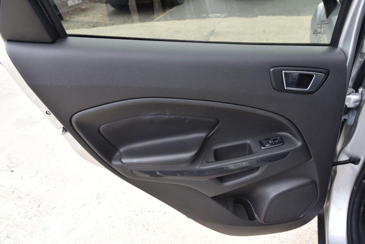 Ford Ecosport view 48