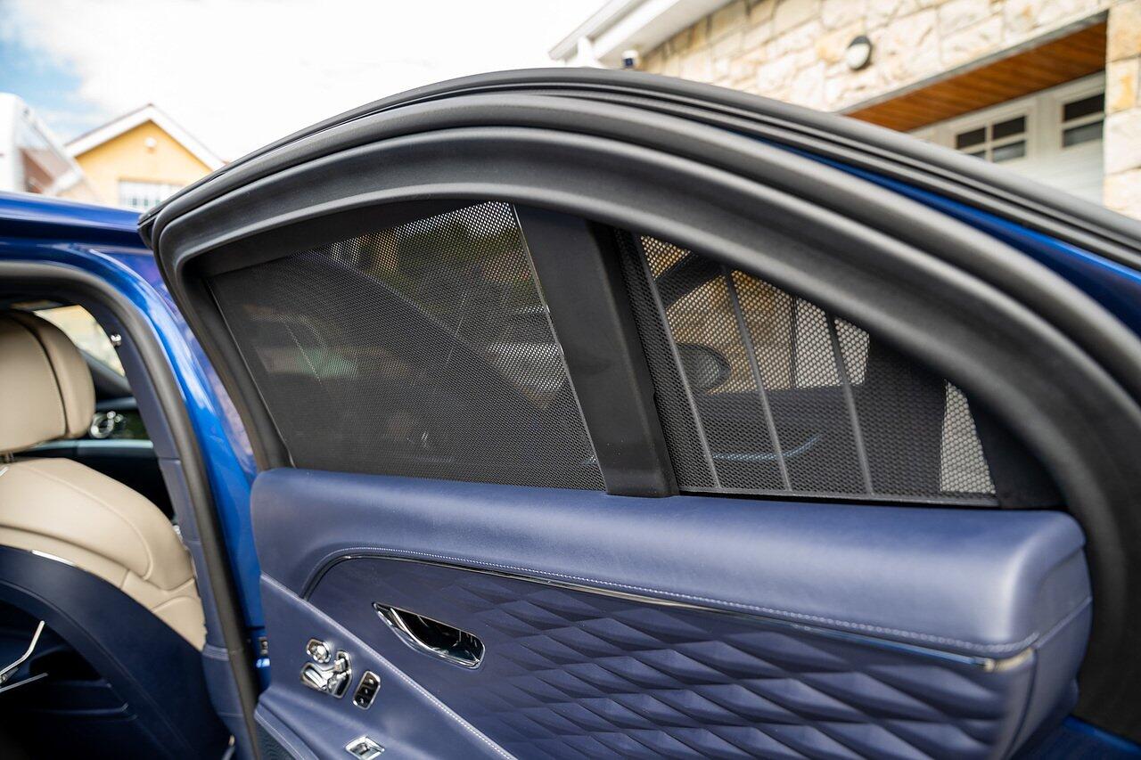 Bentley Flying Spur view 62