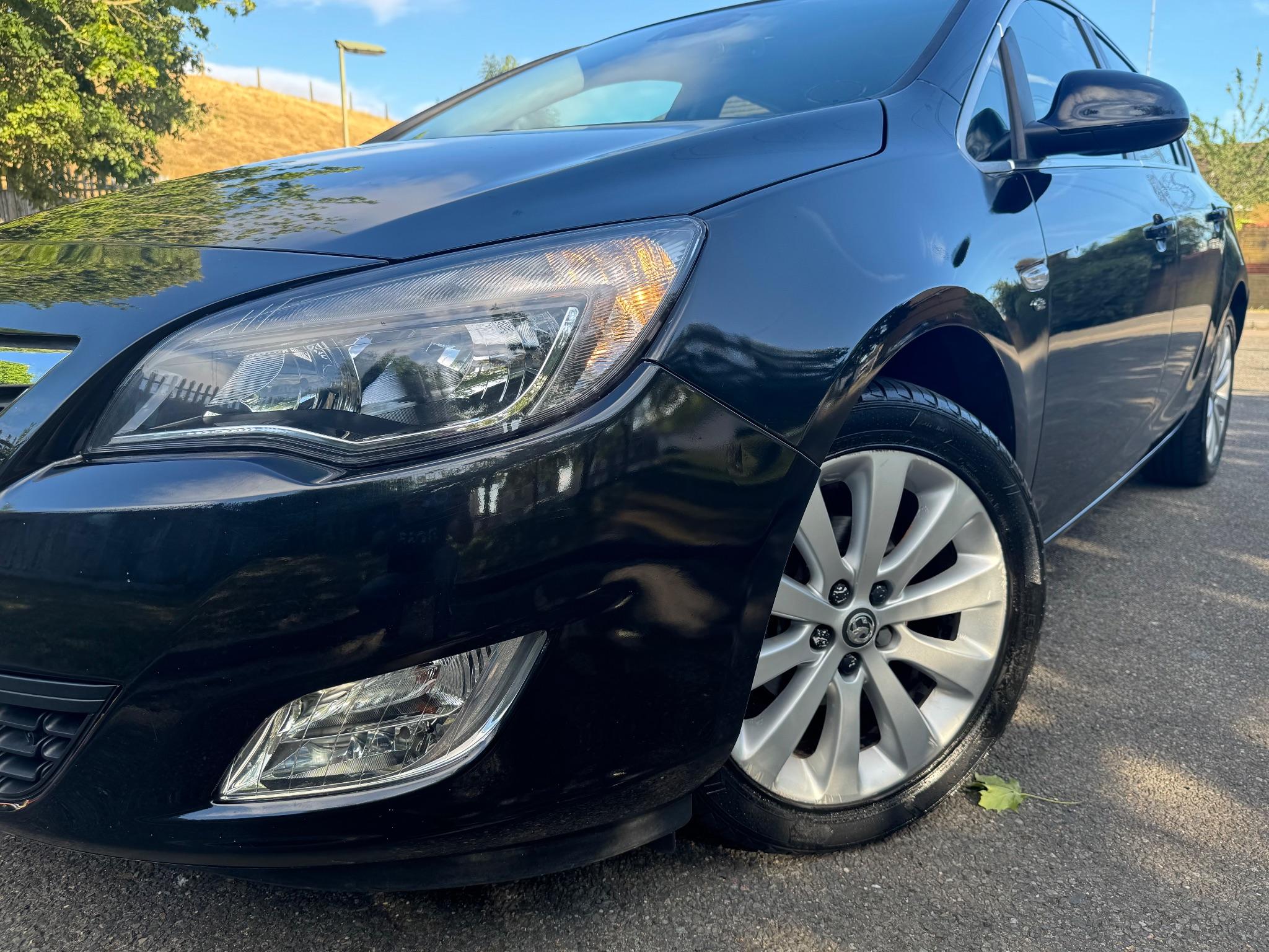 2010 Vauxhall Astra image 6