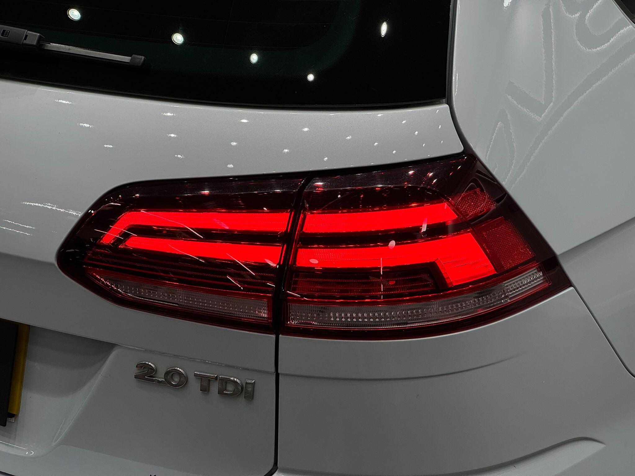 Volkswagen Golf view 22