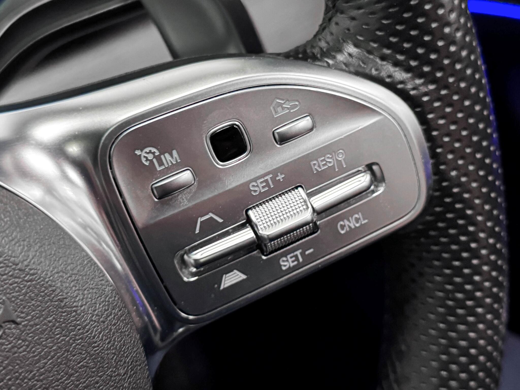 Mercedes-Benz Gle view 31