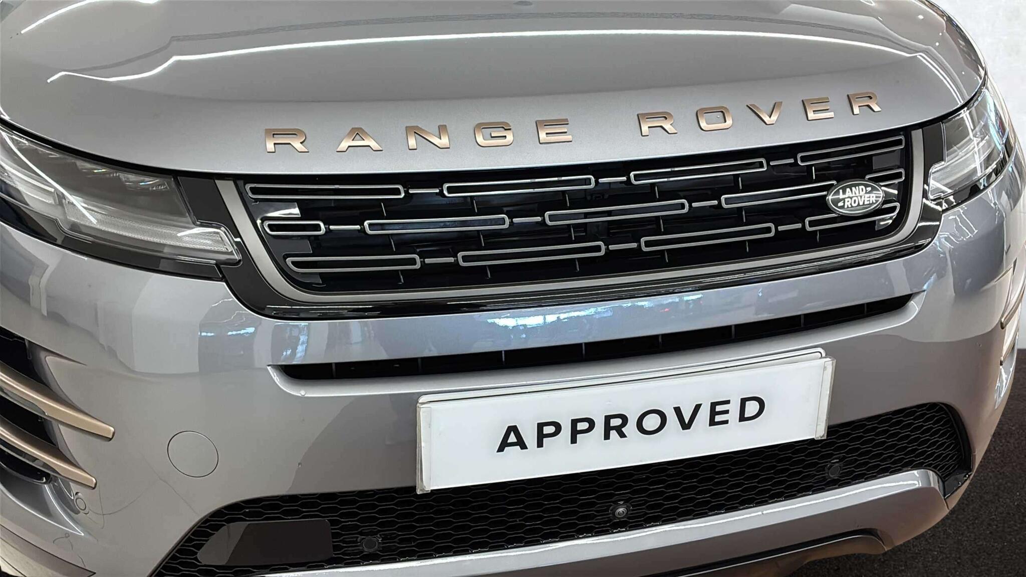 Land Rover Range Rover Evoque view 21
