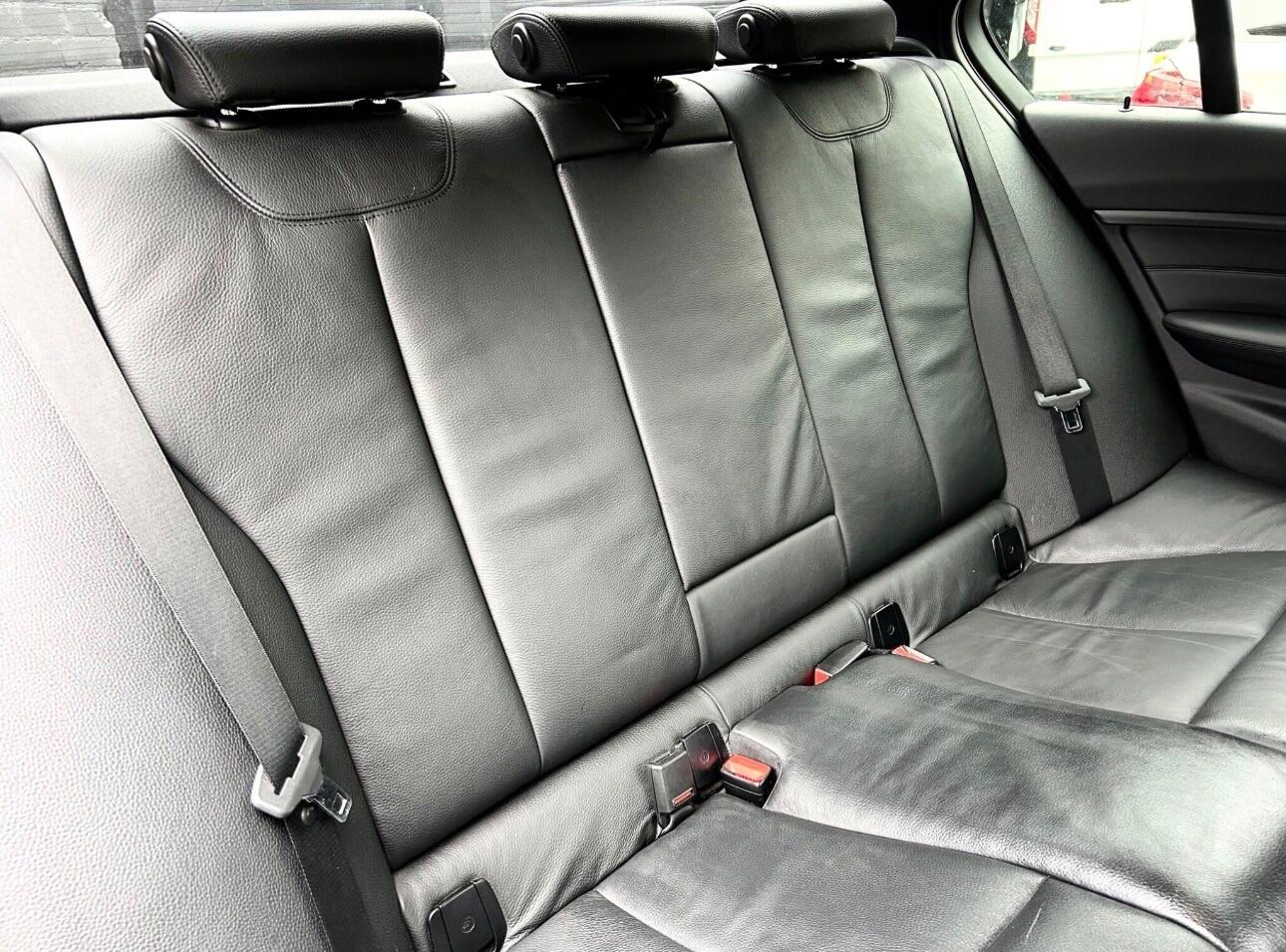 BMW 3 Series view 29