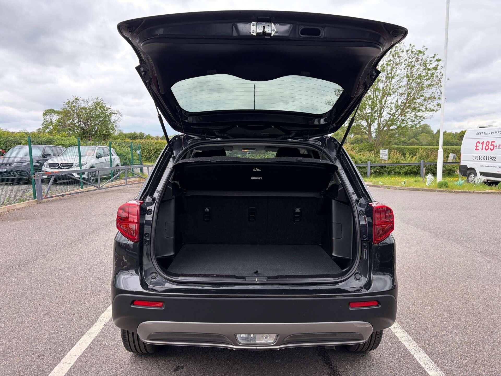 Suzuki Vitara view 24