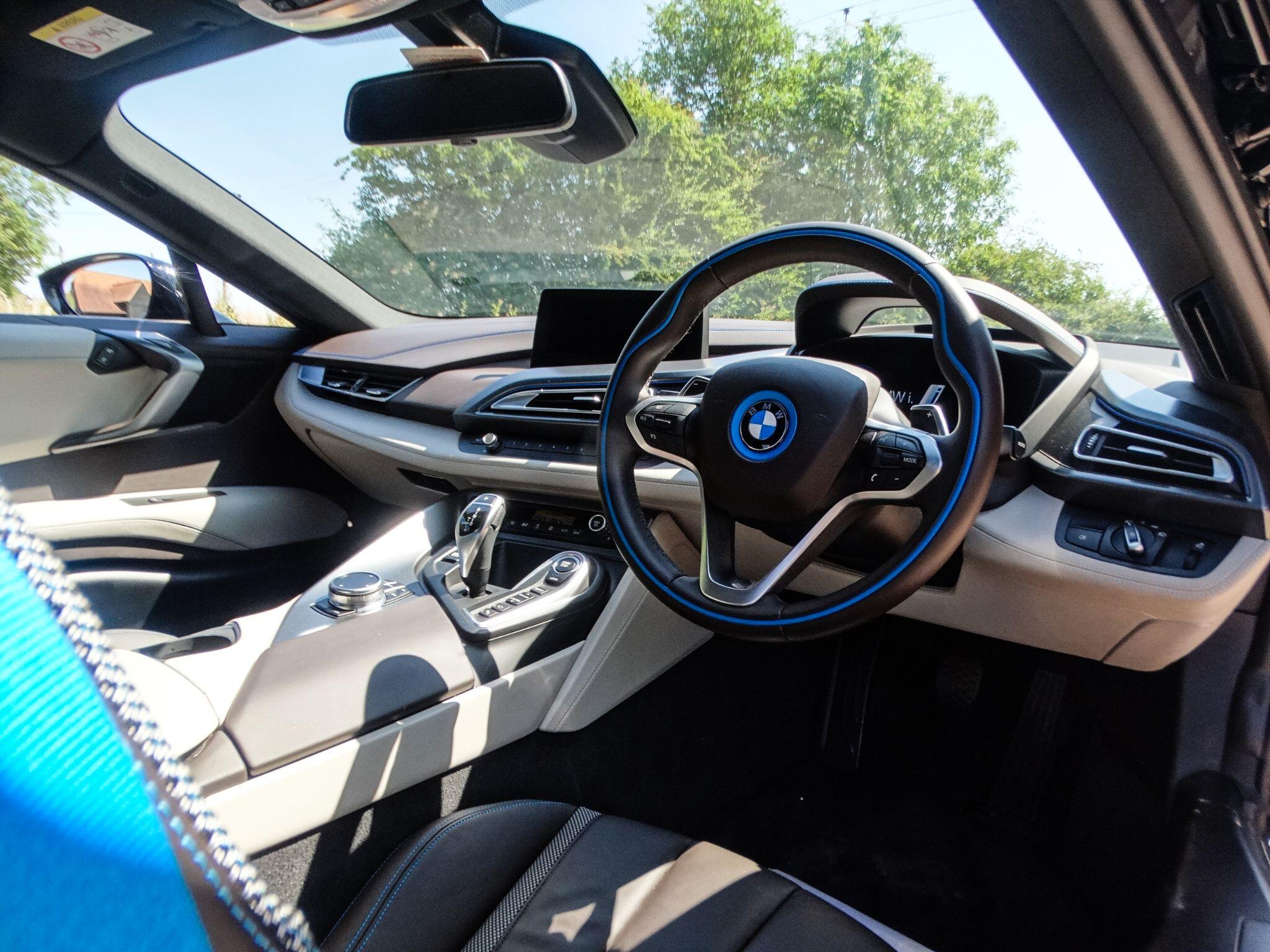 BMW I8 view 21
