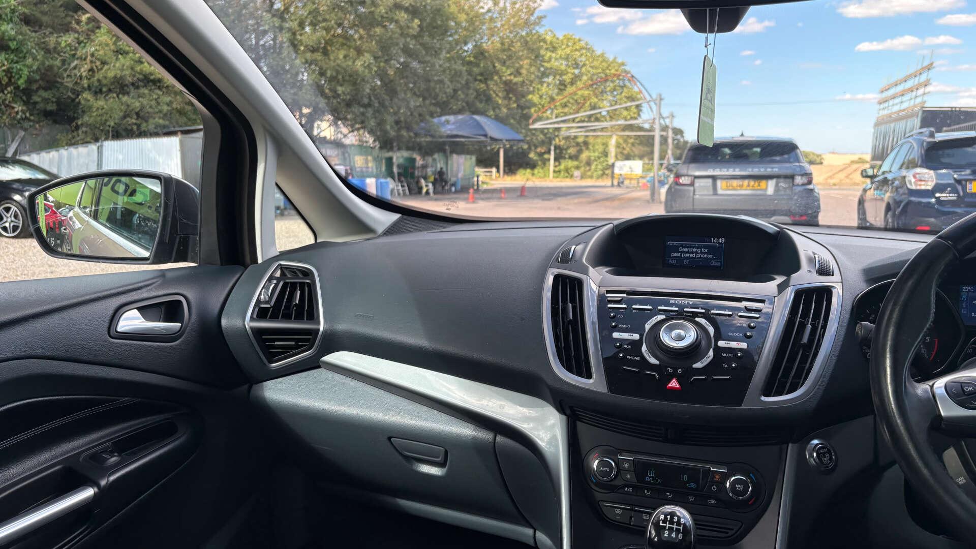 Ford C-Max view 30