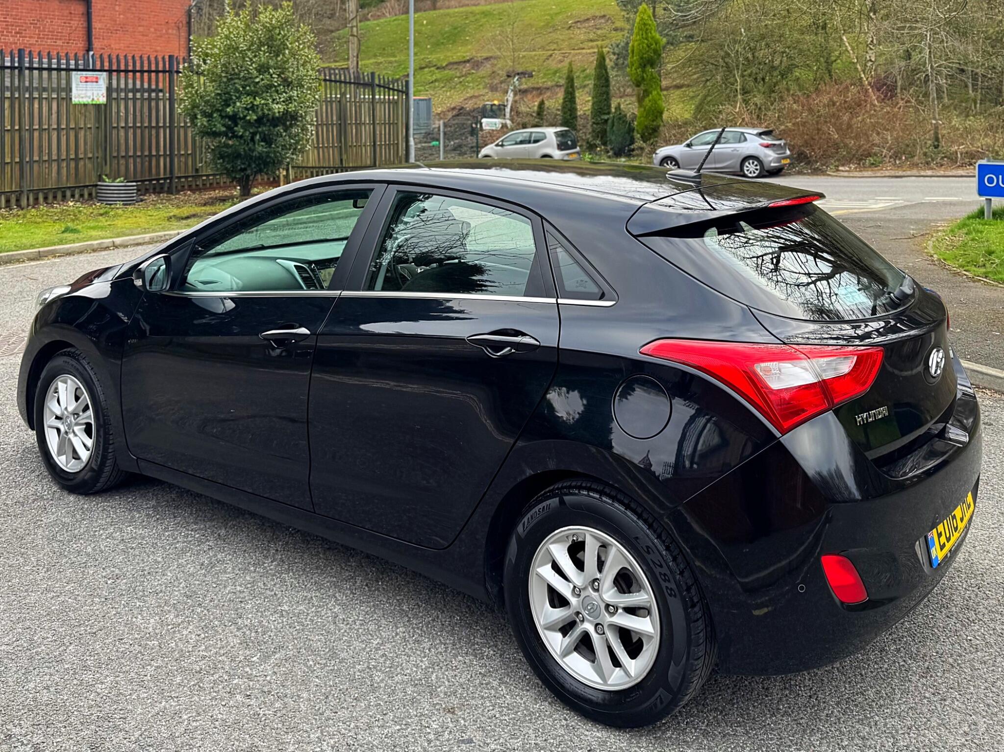 2016 Hyundai i30 1.6 CRDi Blue Drive SE Nav Euro 6 (s/s) 5dr image 26