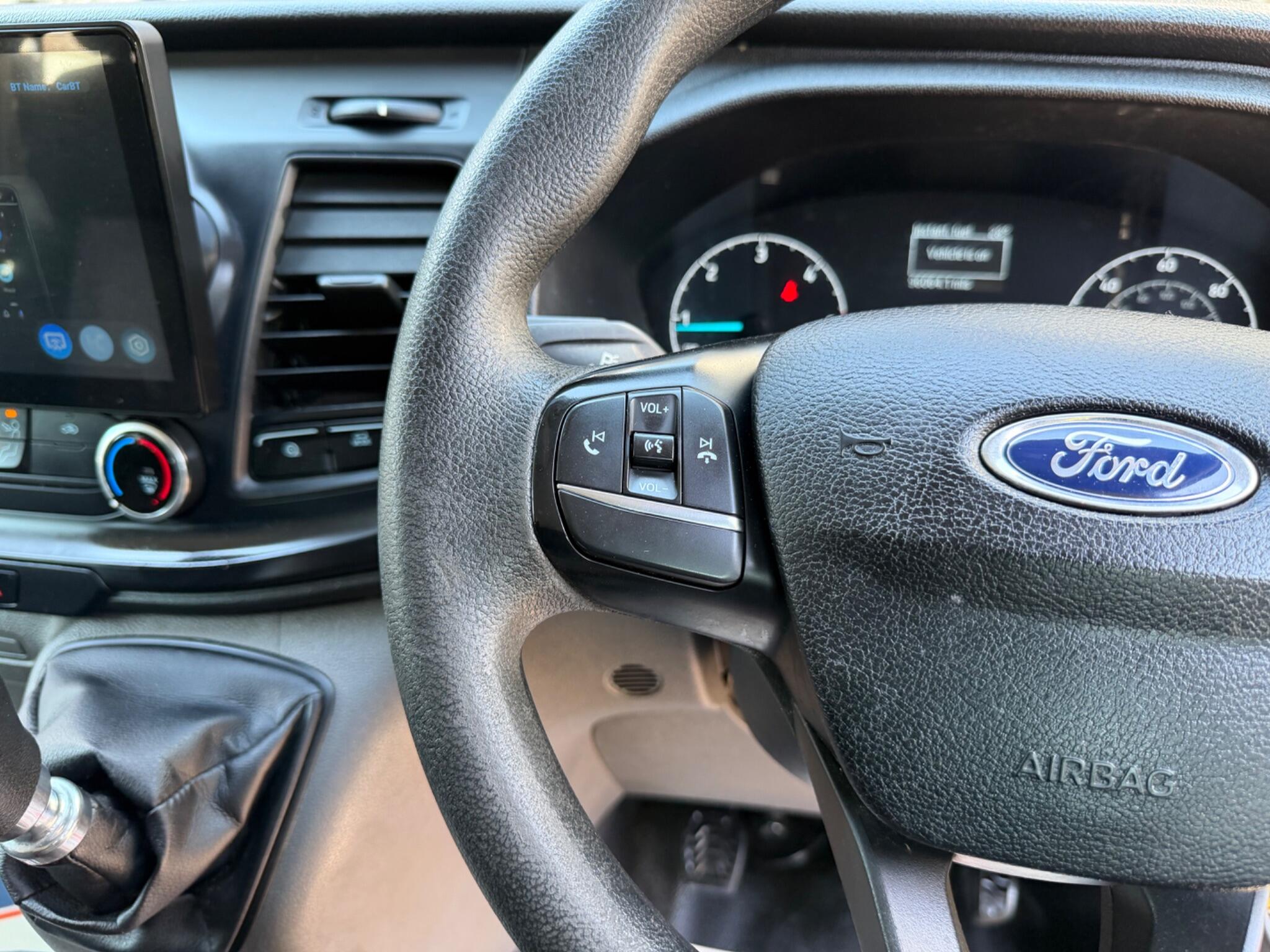 Ford Transit Custom view 21