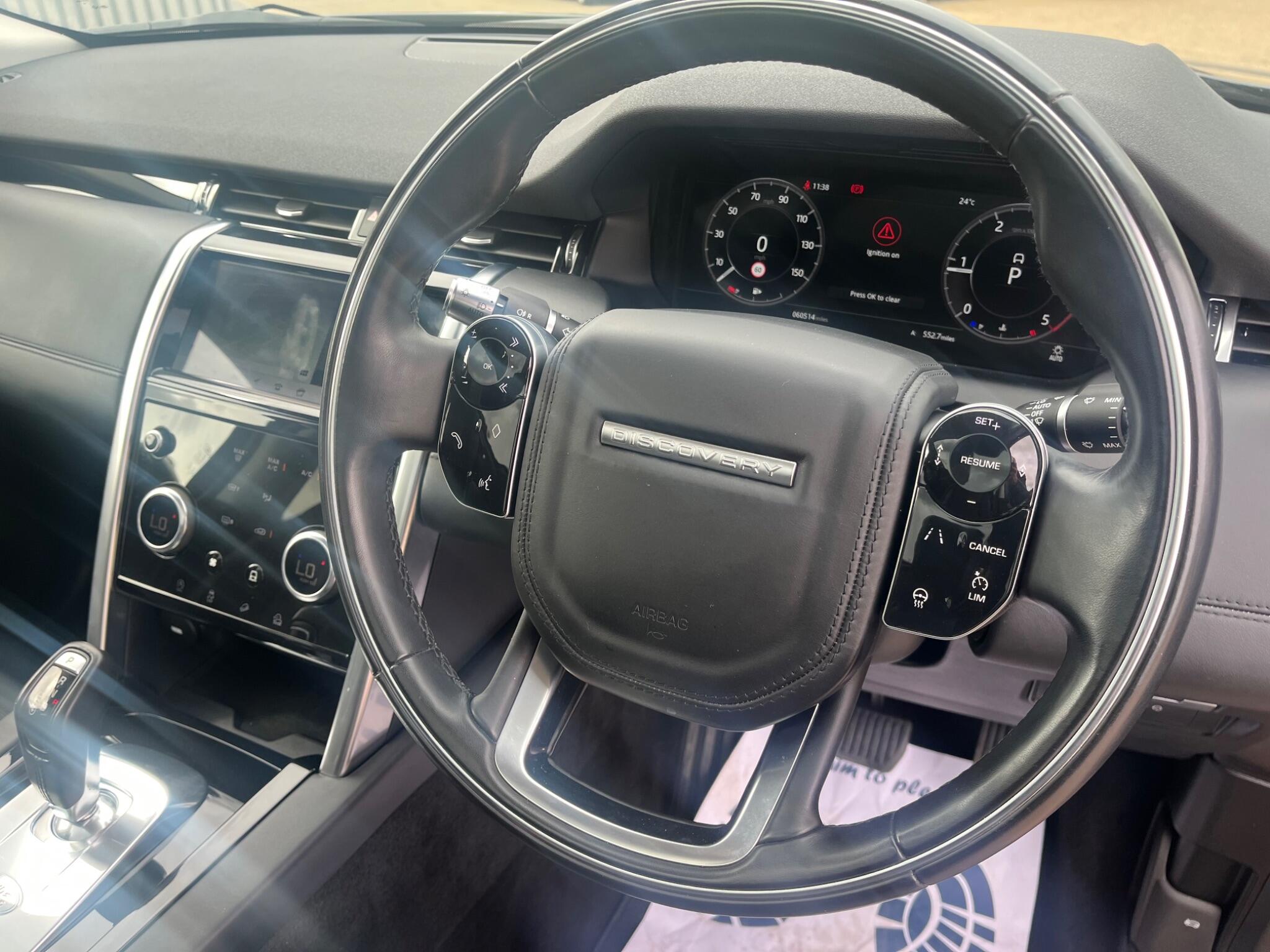 Land Rover Discovery Sport view 44