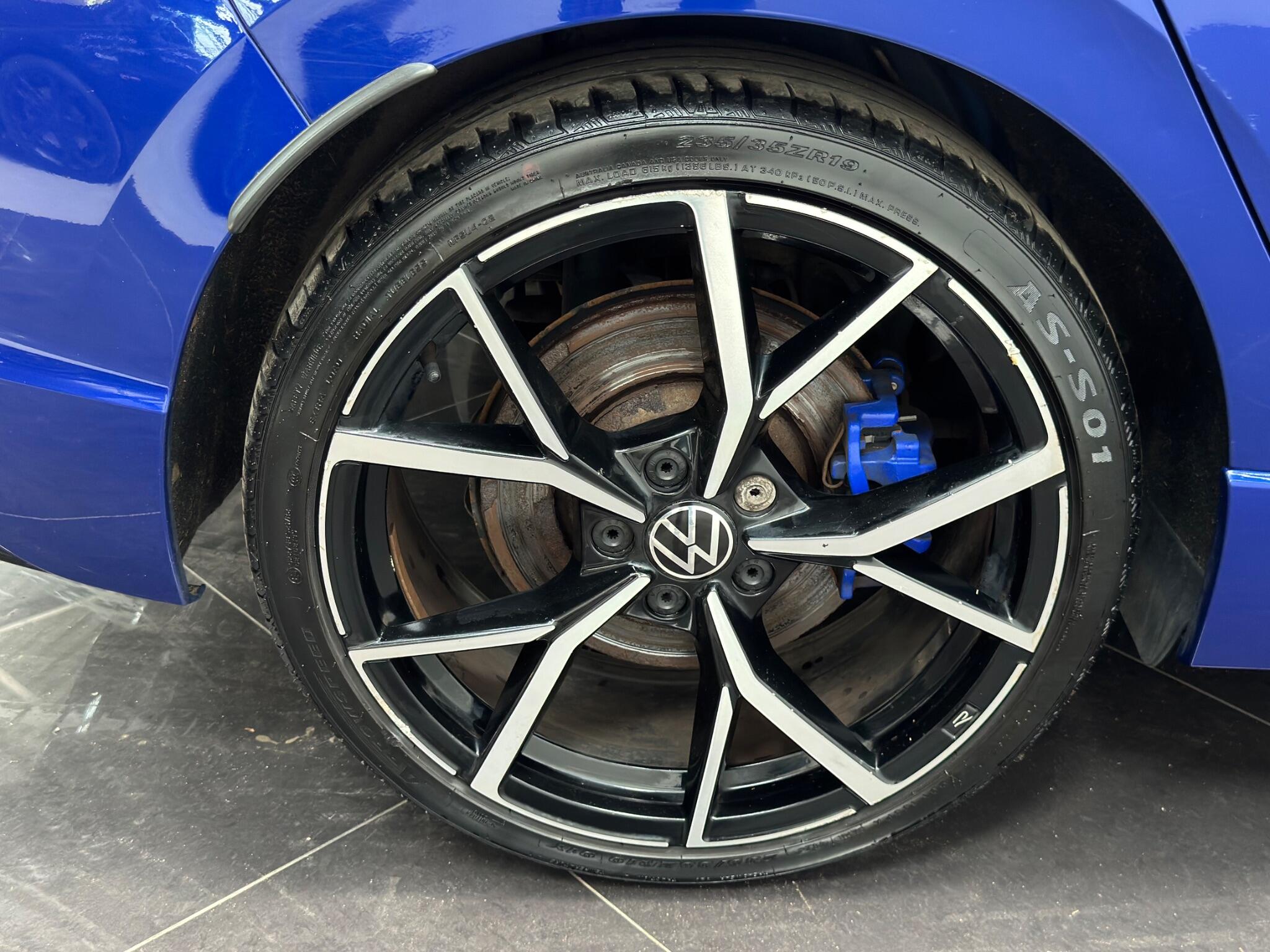 Volkswagen Golf view 60