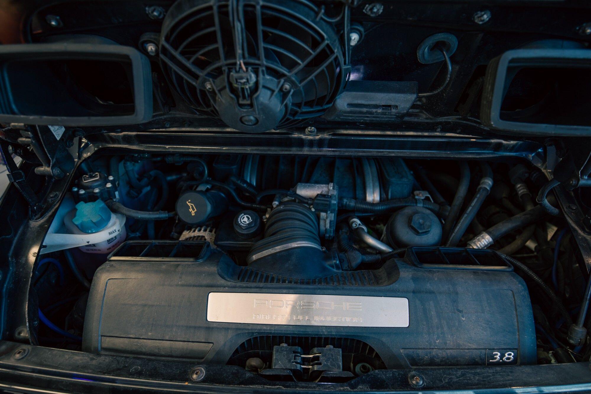 Porsche 911 view 48