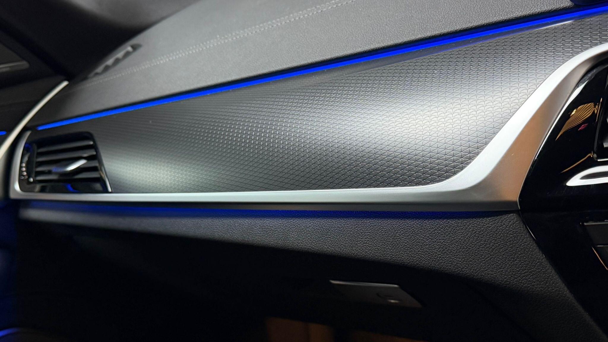 BMW 5 Series view 31