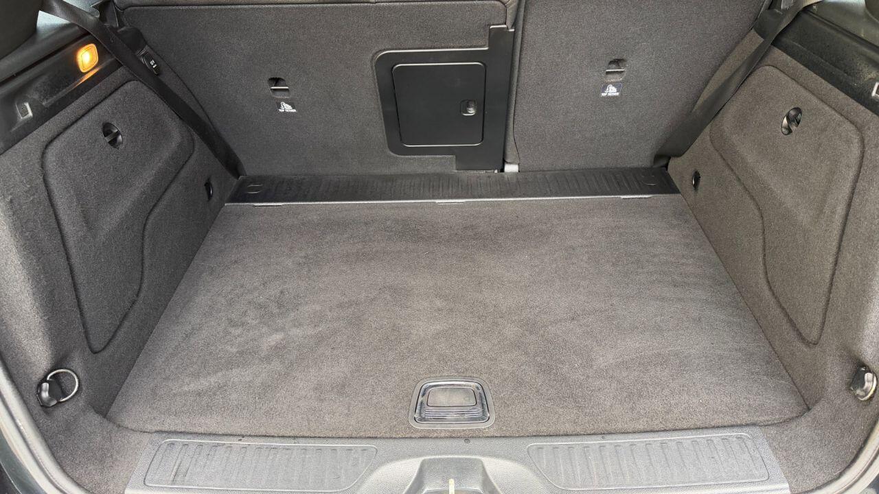 Mercedes-Benz B Class view 33