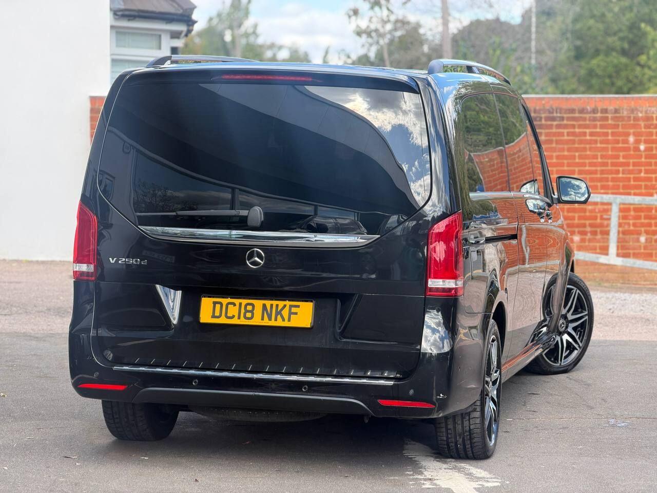 Mercedes-Benz V-Class view 56