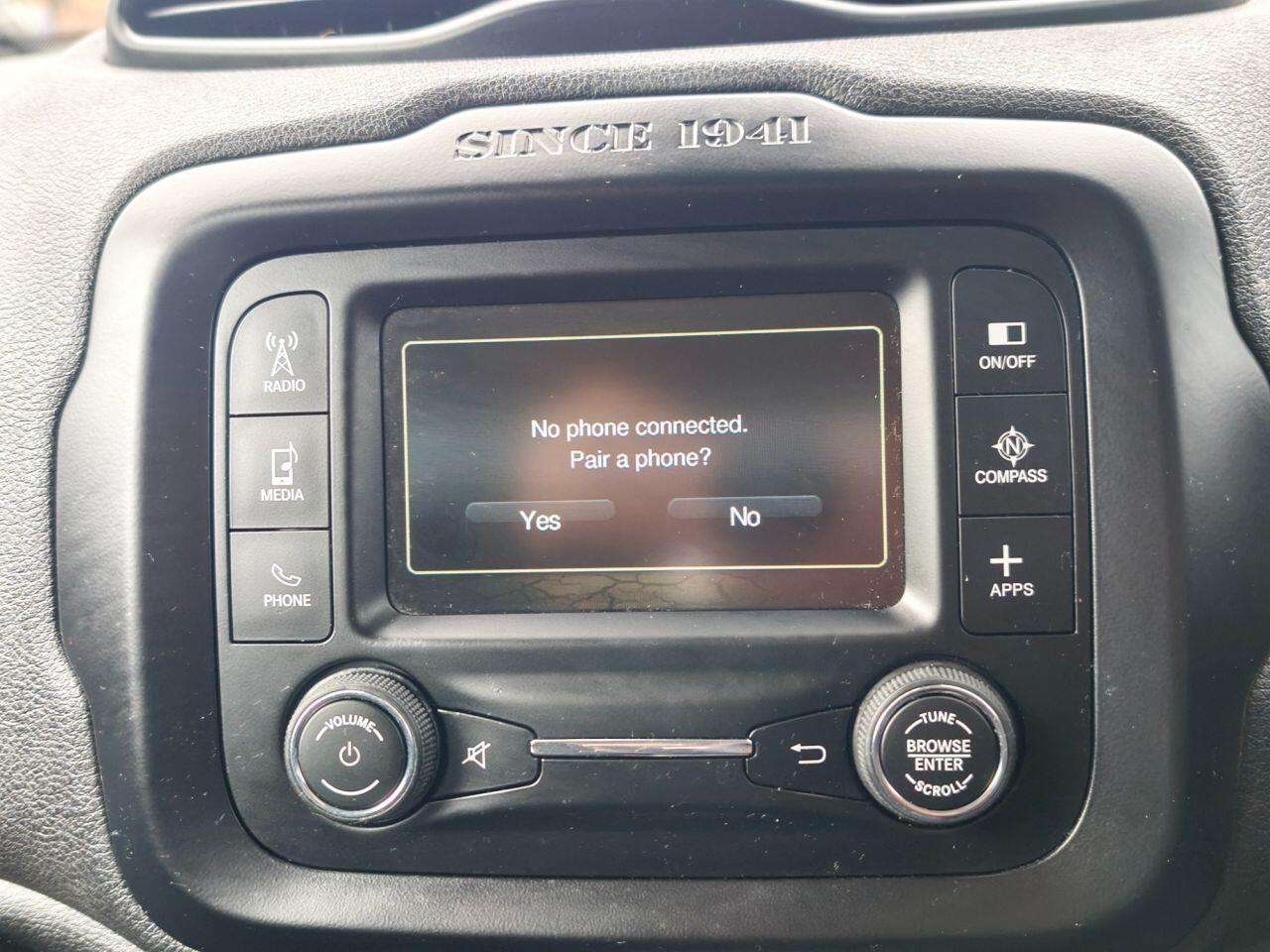 Jeep Renegade view 17