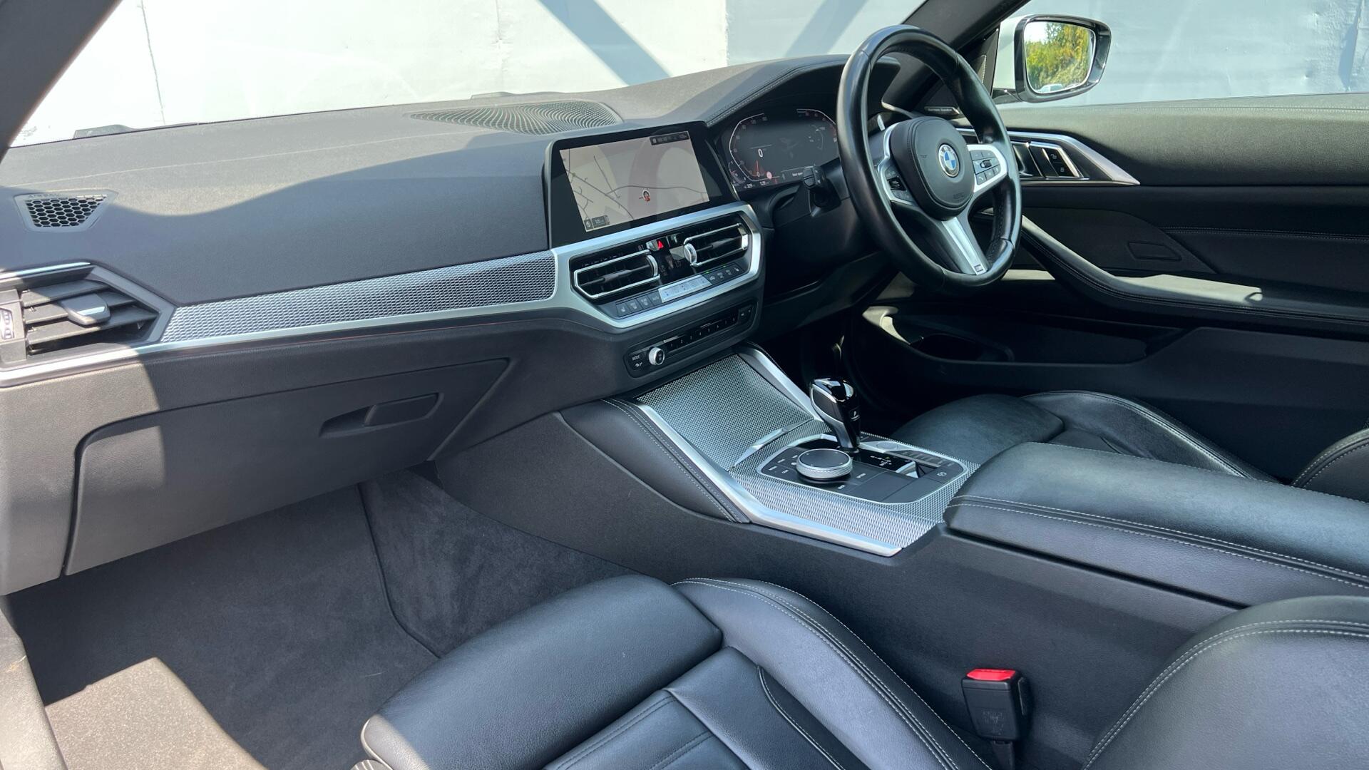 BMW 4 Series view 7