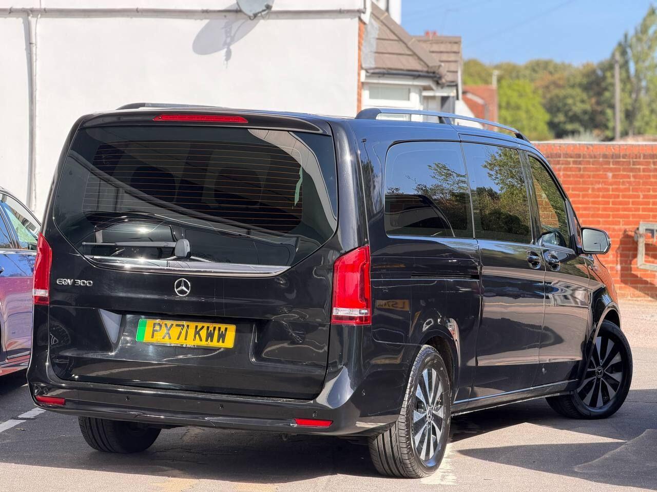 Mercedes-Benz EQV view 52
