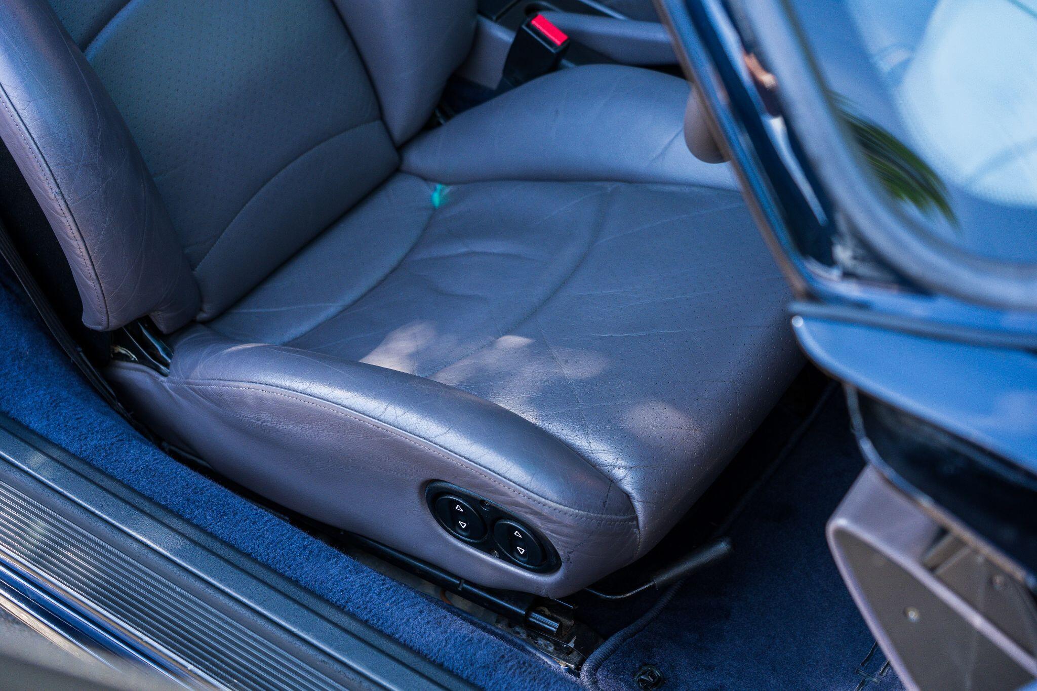 Porsche 911 view 48