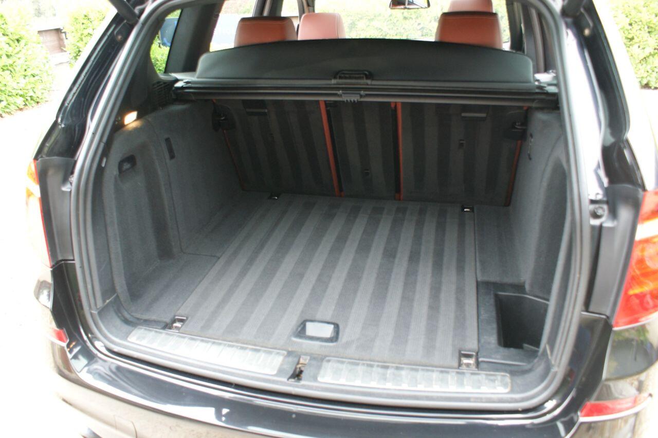 BMW X3 view 44