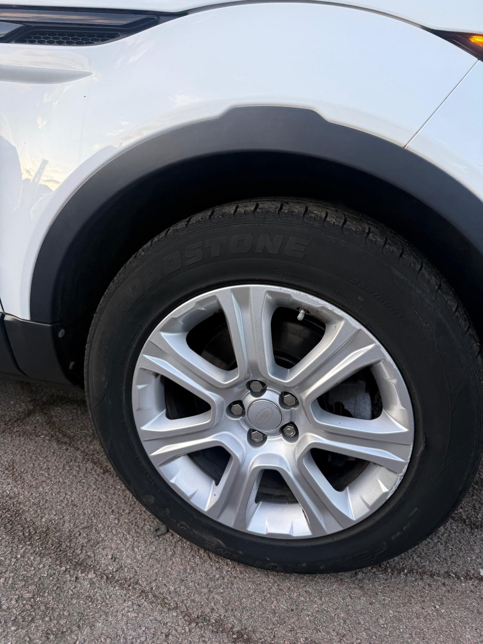 Land Rover Range Rover Evoque view 6