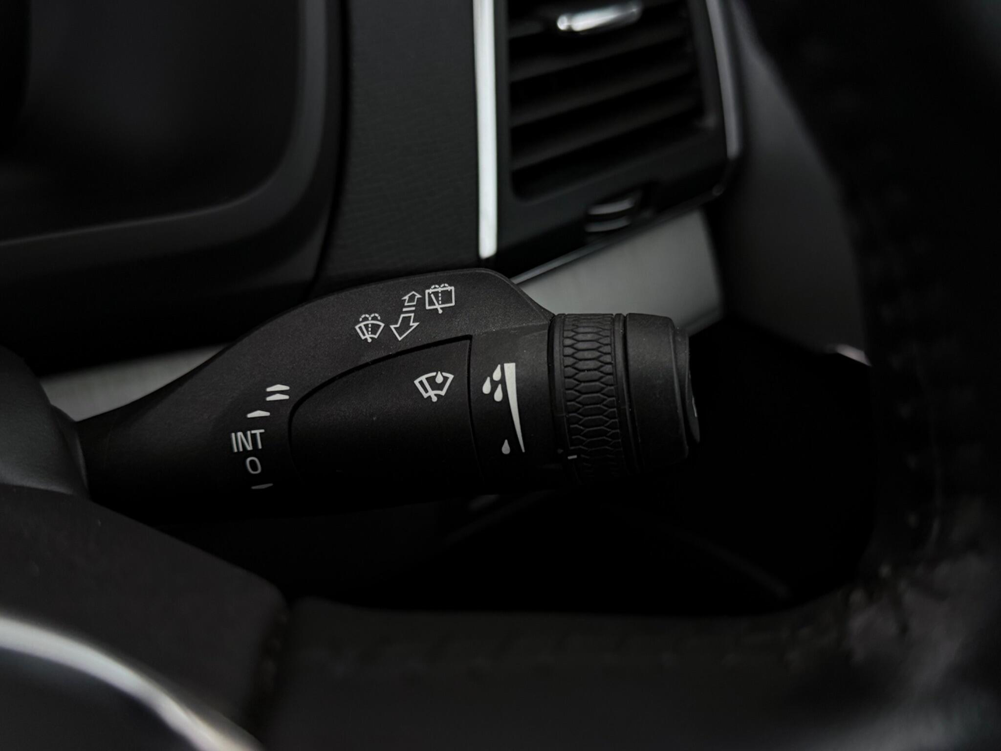 Volvo XC90 view 18