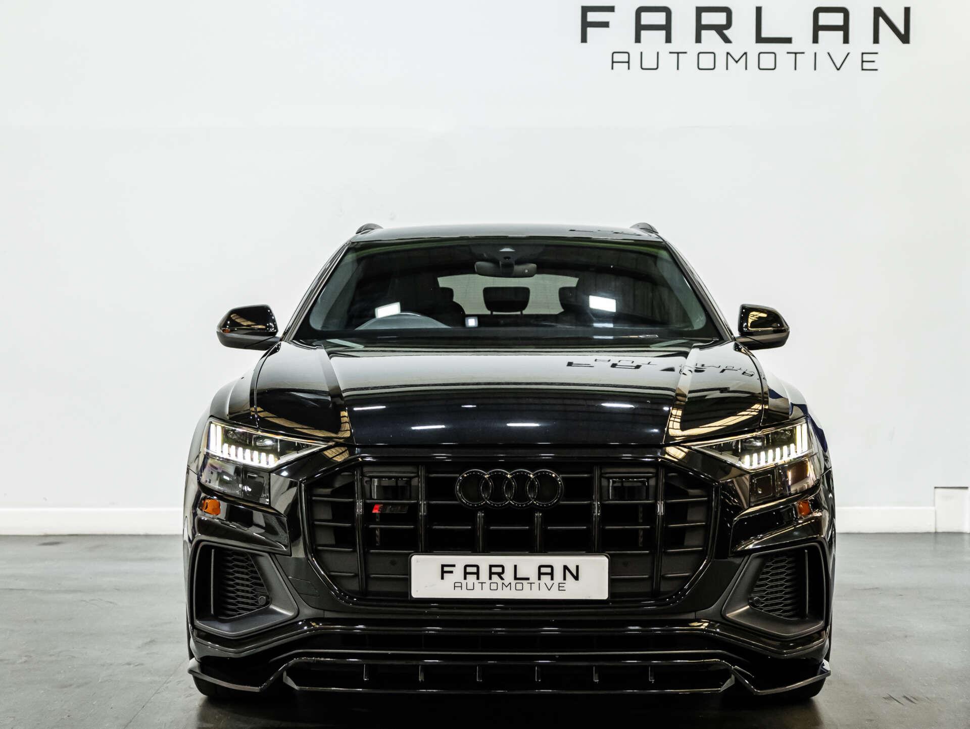 Audi SQ8 view 13