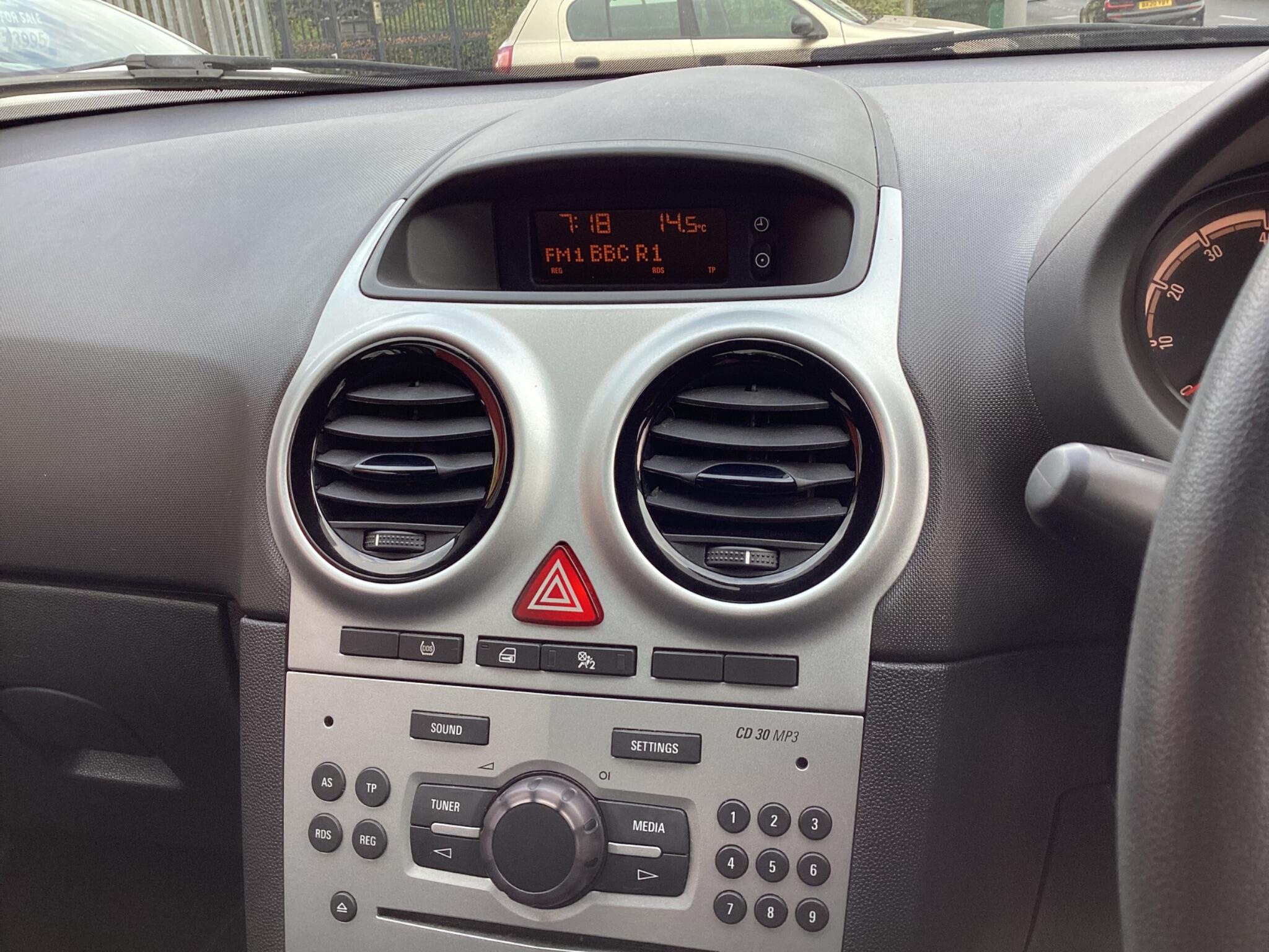 Vauxhall Corsa view 18