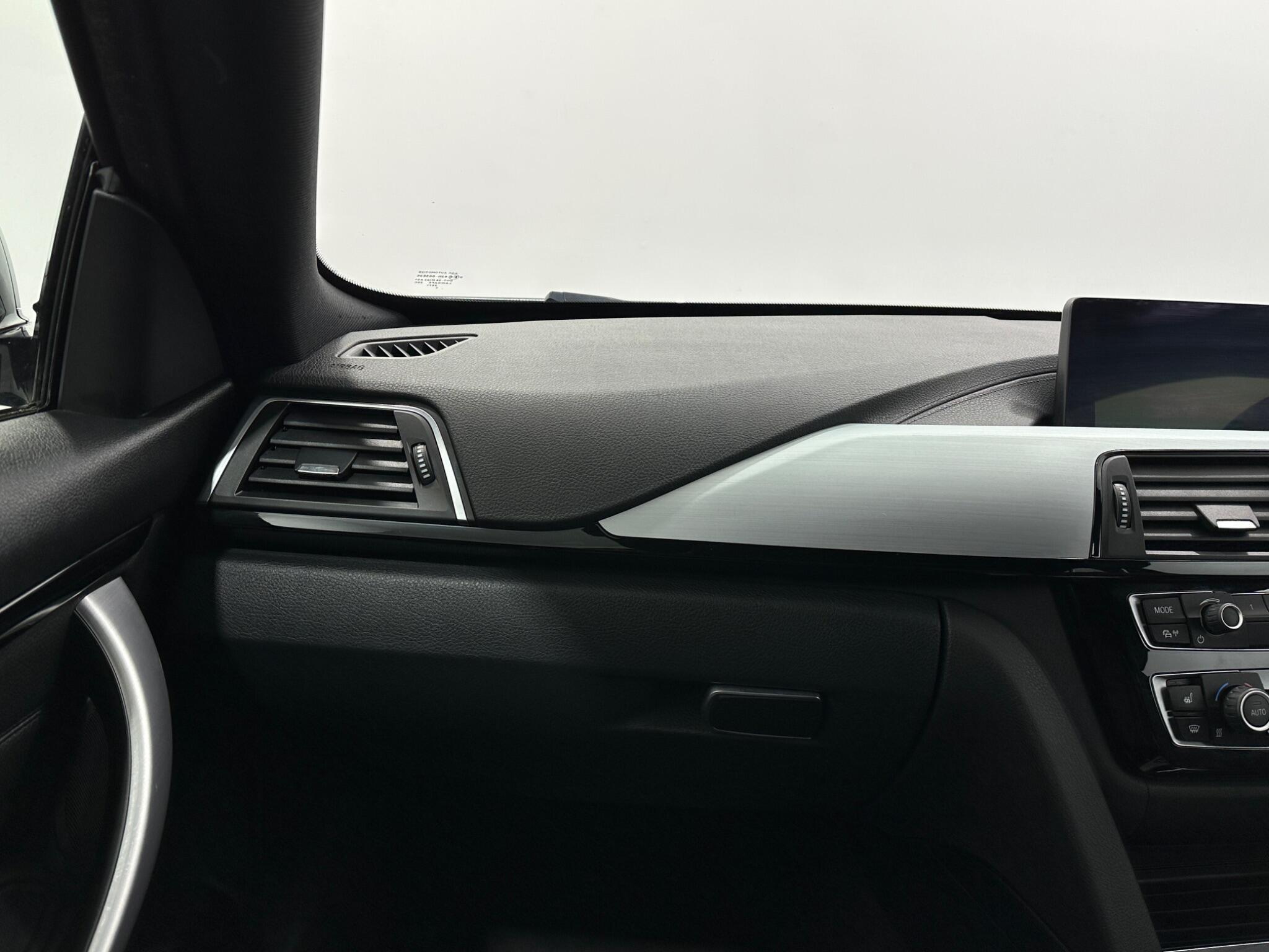 BMW 4 Series view 30