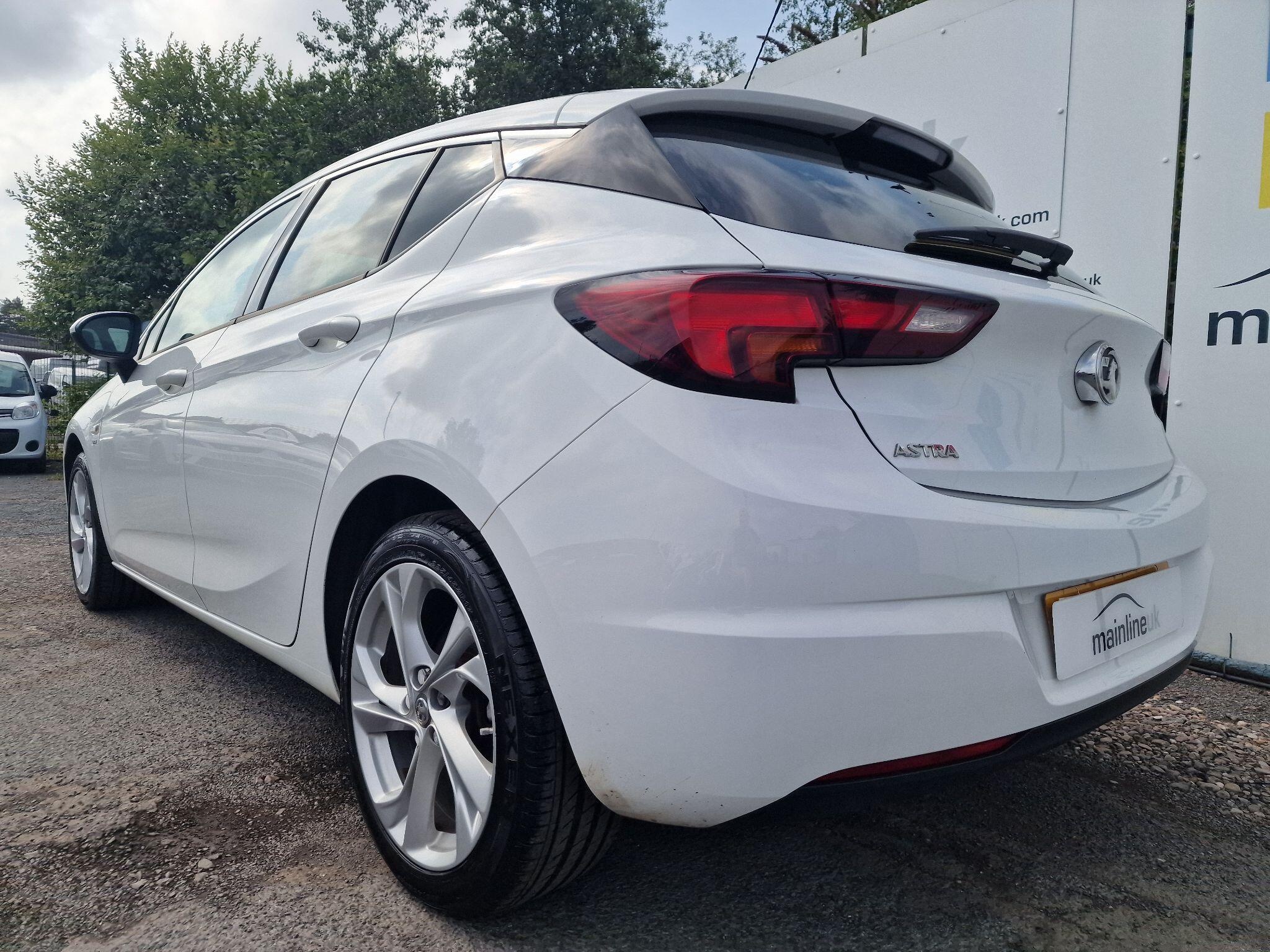 Vauxhall Astra view 15