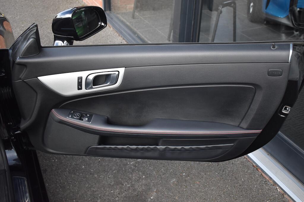 Mercedes-Benz SLC view 28