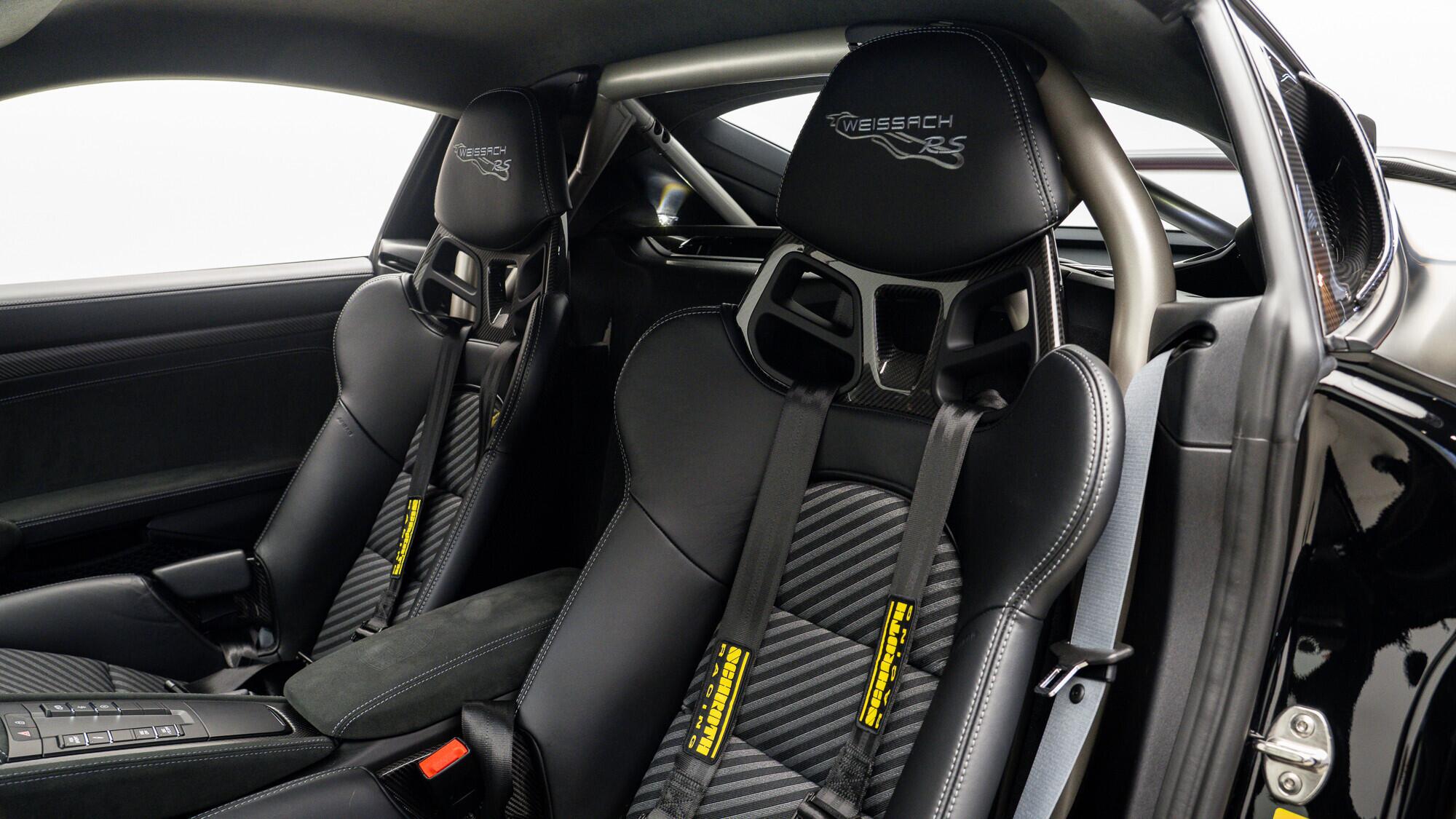 Porsche 718 Cayman view 56