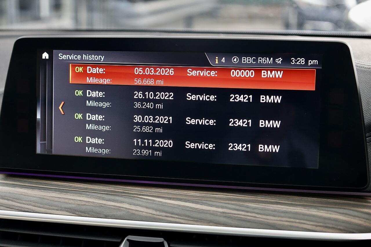 BMW 5 Series view 39
