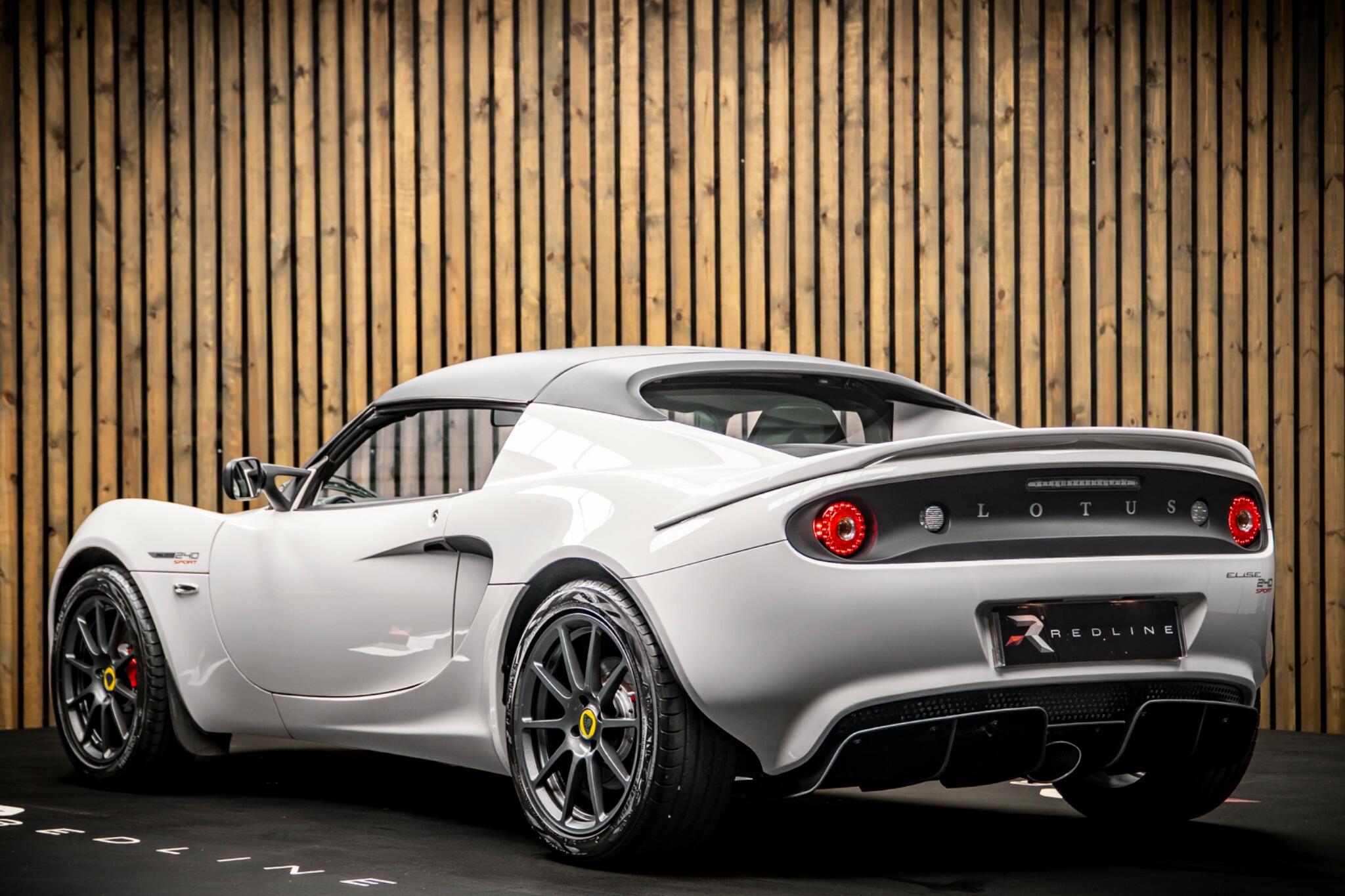 Lotus Elise view 3