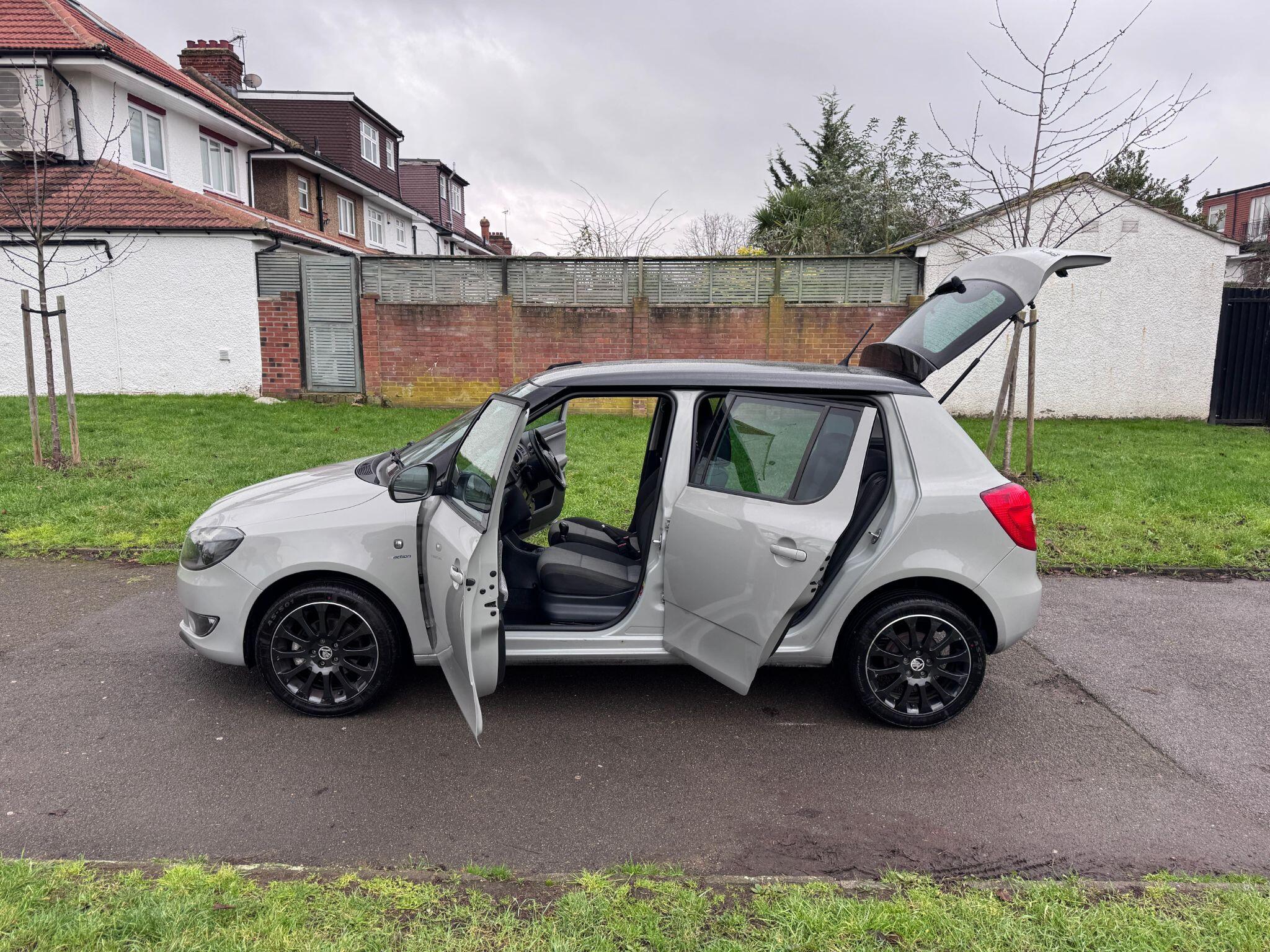 2013 Skoda Fabia image 26
