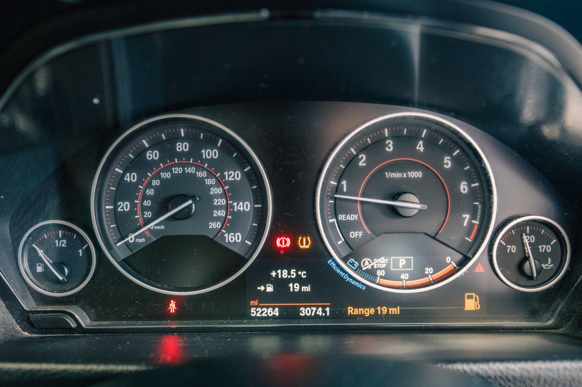 BMW 3 Series view 13