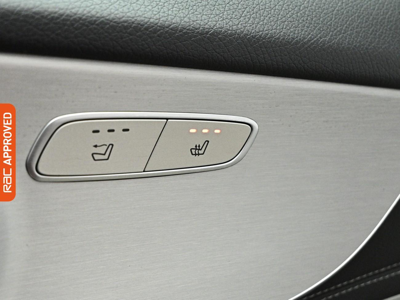 Mercedes-Benz C-Class view 18