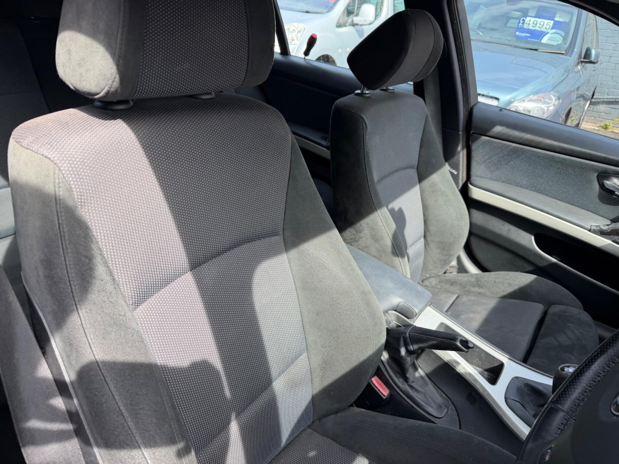 BMW 3 Series view 21