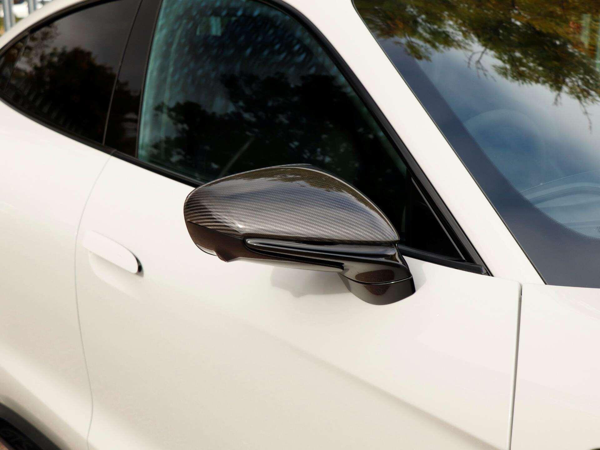 Porsche Taycan view 37